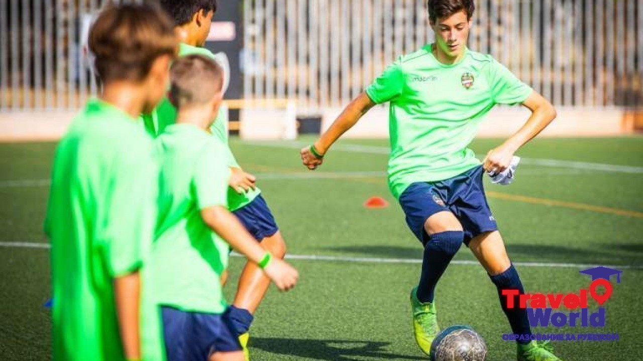 Футбольный лагерь на базе команды Levante Unión Deportiva (Валенсия)